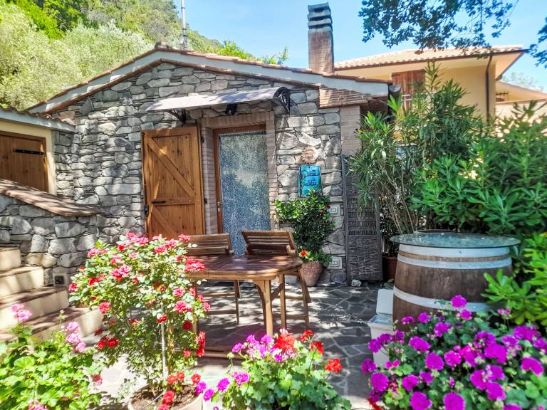Ferienhaus in Castellina Marittima für max. 4 Personen Ferienhaus in Castellina Marittima für max. 4 Personen