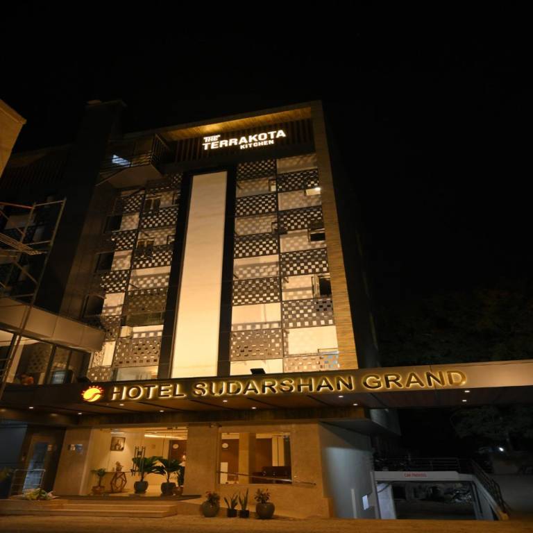 Hotel Sudarshan Grand