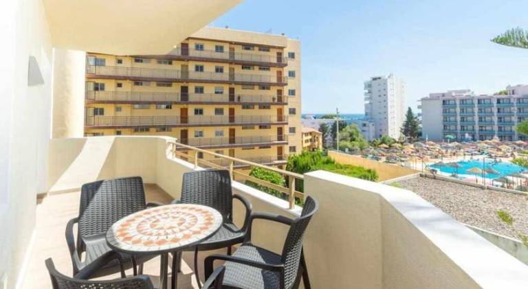 Apartment with pool in Torremolinos