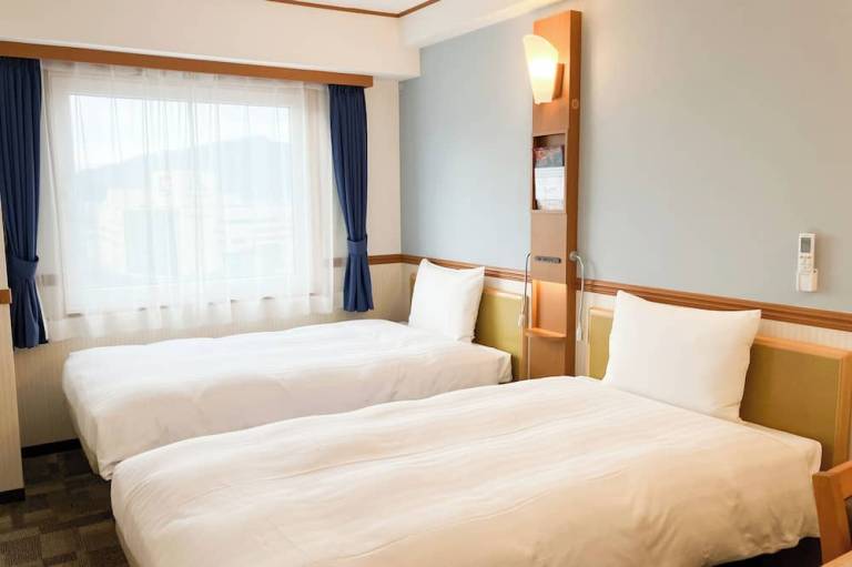 Toyoko Inn Tsuruga Ekimae