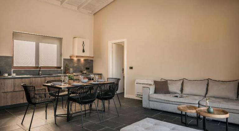 Fully equipped villa with yard, private pool & terrace | Suitable for remote work | Dogs allowed — photo 3