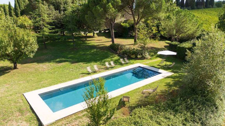 House with private pool, BBQ & yard — photo 5
