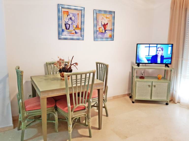 Apartment with terrace, garden & pool — photo 4