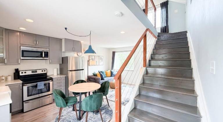 Charming B&B Mezzanine with Free Parking