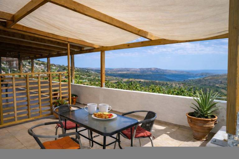 Lydia Guest House - Sea Countryside Views in Sitia