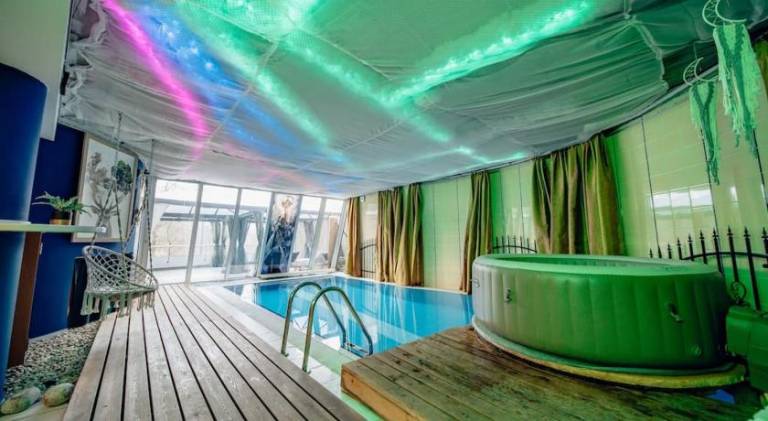 Holiday apartment with pool & jacuzzi — photo 3