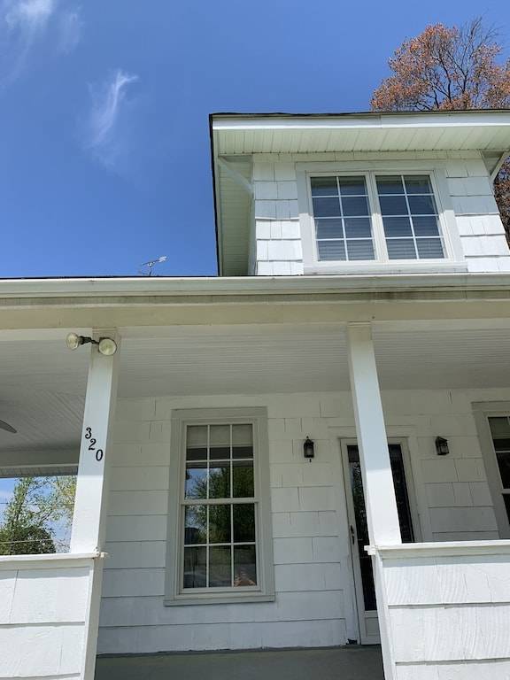 House  Edgewater