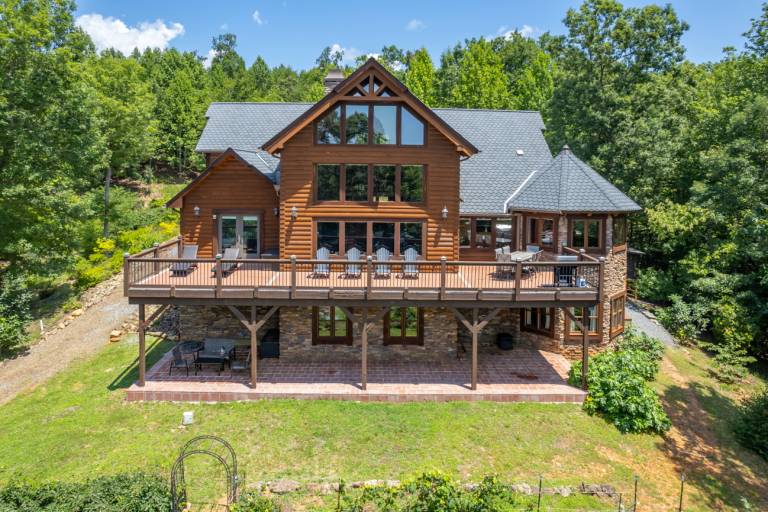 House  Lake Lure