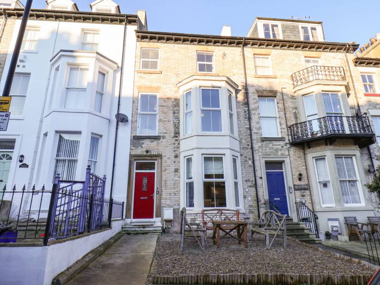 Children-friendly cottage with terrace, garden & jacuzzi | Beach view | Next to the beach | Pets allowed — photo 2