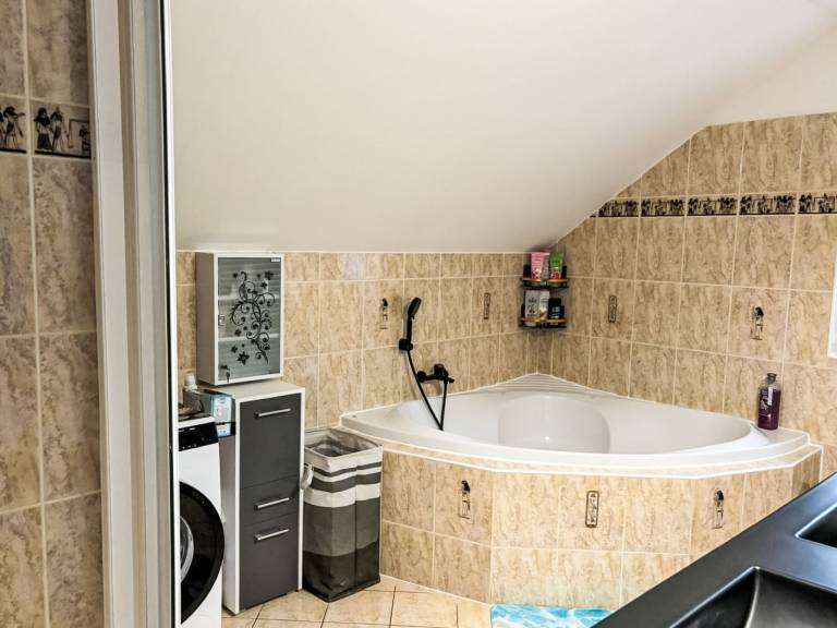 Fully equipped house with patio & jacuzzi | Mountain view | Pets are welcome — photo 4