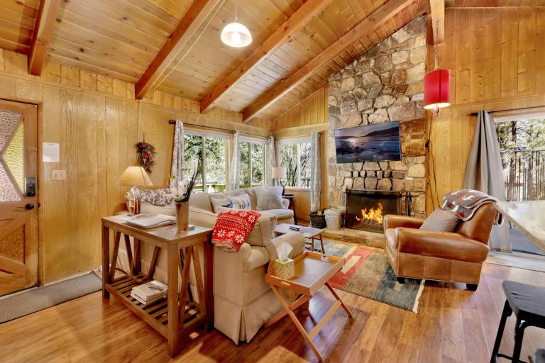 Marin Getaway Retreat at Big Bear Village — photo 2