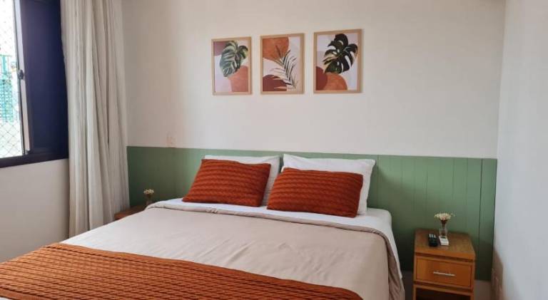 Serviced apartment with pool, sauna & yard in Olímpia