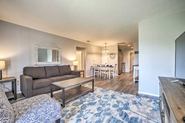 Cozy Condo w/ Pool Access in the Heart of Branson! — photo 5