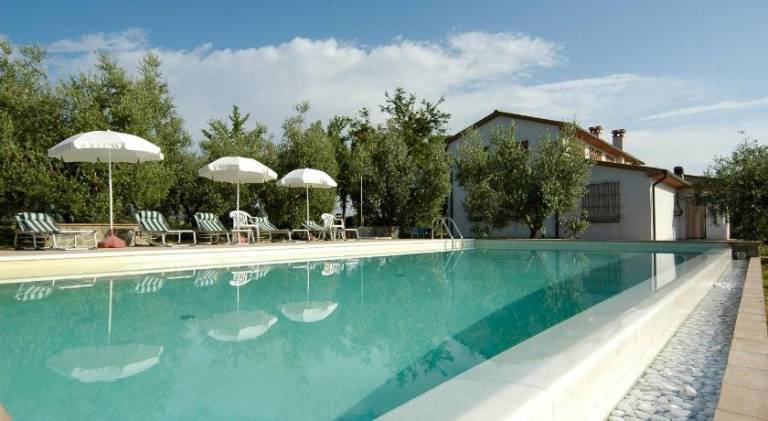 Farm with garden, patio & pool in Vinci