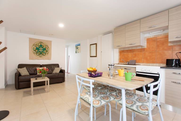 Apartment with garden & BBQ — photo 2