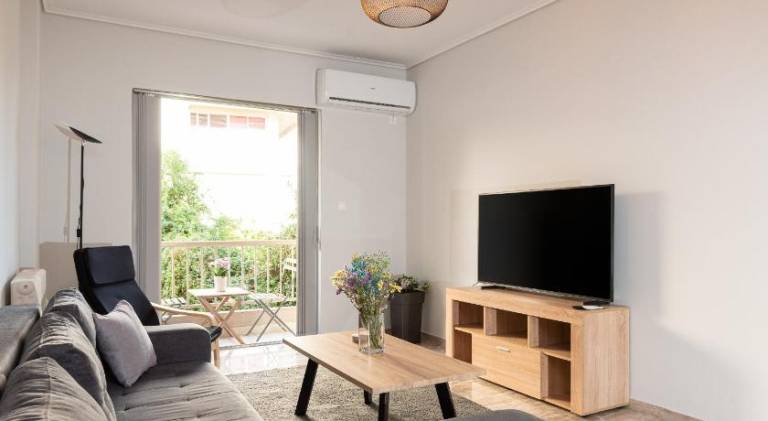 Apartment with terrace — photo 2