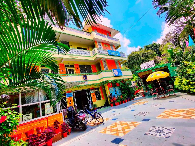 Shri Ganesh Hotel Only Family & Couples