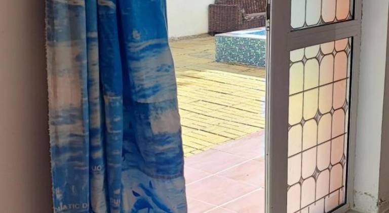 Holiday apartment with patio & yard — photo 3