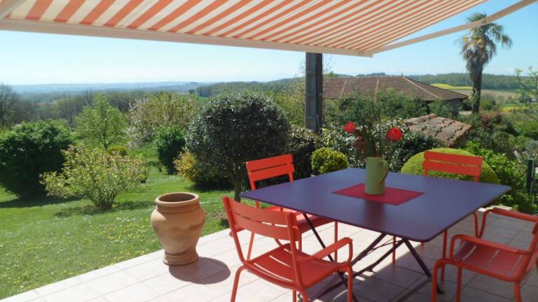 Vacation home with barbecue & terrace — photo 3
