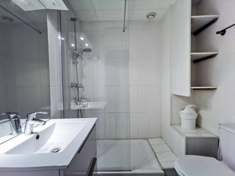 Studio for 4, sea view, AC, parking, Le Lavandou — photo 4