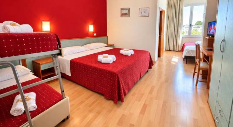 Hotel Villa Tina Easy Stay Room Only — photo 2