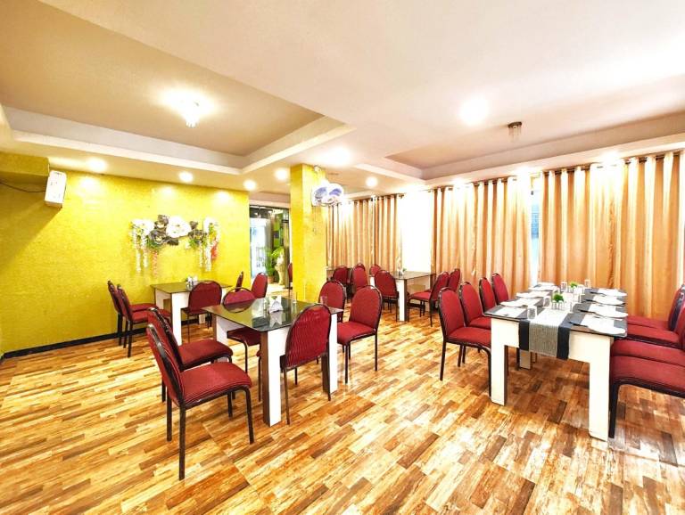 Goroomgo Grand Resort Puri - A Luxurious Collections Sea View Room — photo 5