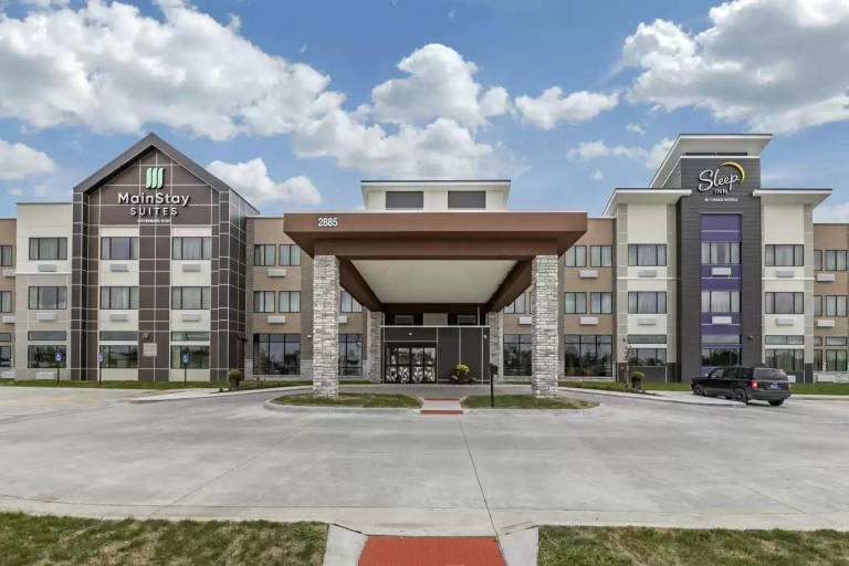 Sleep Inn & Suites Milwaukee/Franklin in Franklin, WI