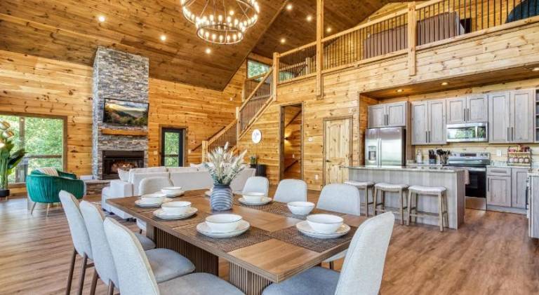 Vacation home with jacuzzi — photo 5