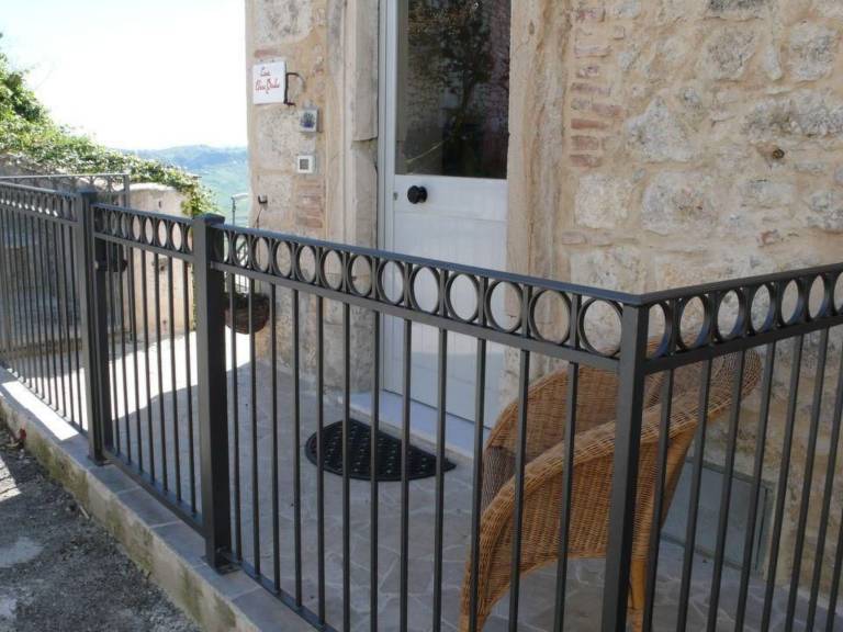 Vacation home with garden, terrace & barbeque — photo 4