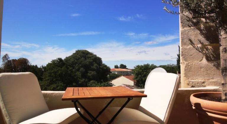 Rental apartment with 2 rooms for 6 persons in Uzès