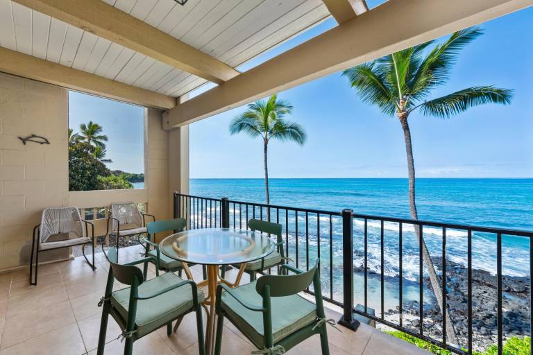 Condo  Holualoa