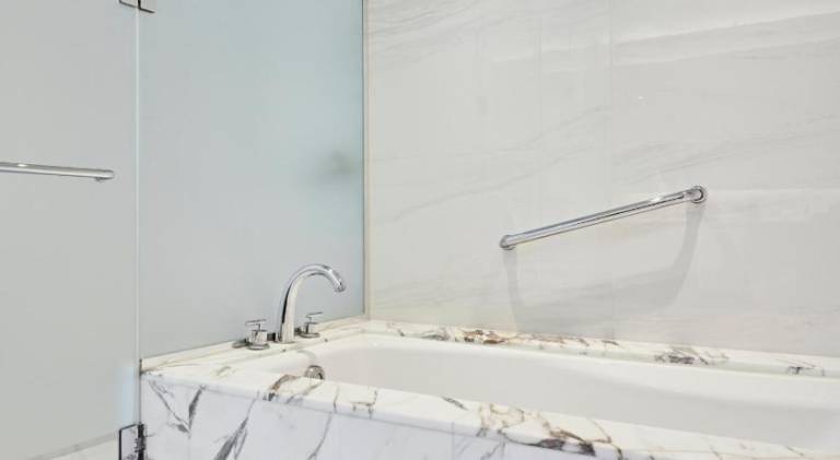 Serviced apartment with sauna & pool — photo 5