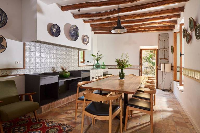 Family-oriented villa with yard, patio & private pool | Pet-friendly — photo 4