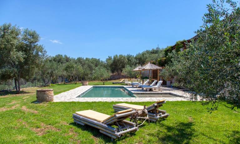 Villa with private pool, terrace & garden — photo 2