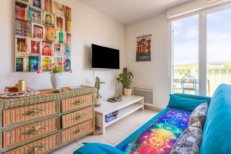 Apartment 'Au Calme Avec Terrasse' with Private Terrace and Wi-Fi — photo 5