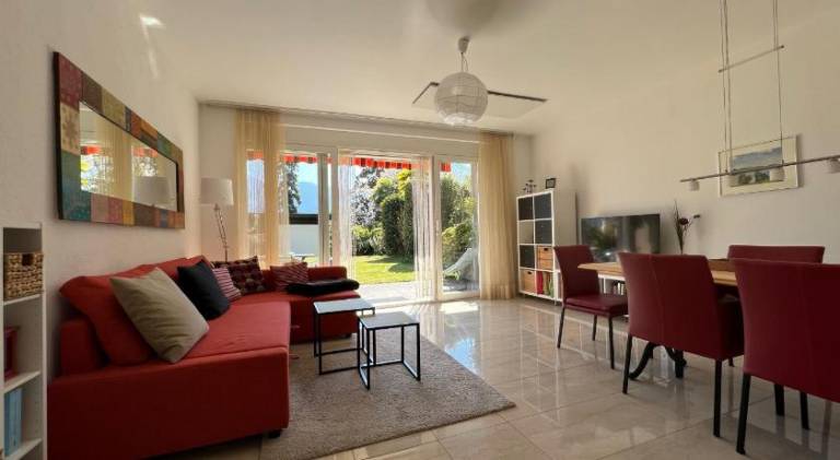 Holiday apartment with terrace & yard in Locarno
