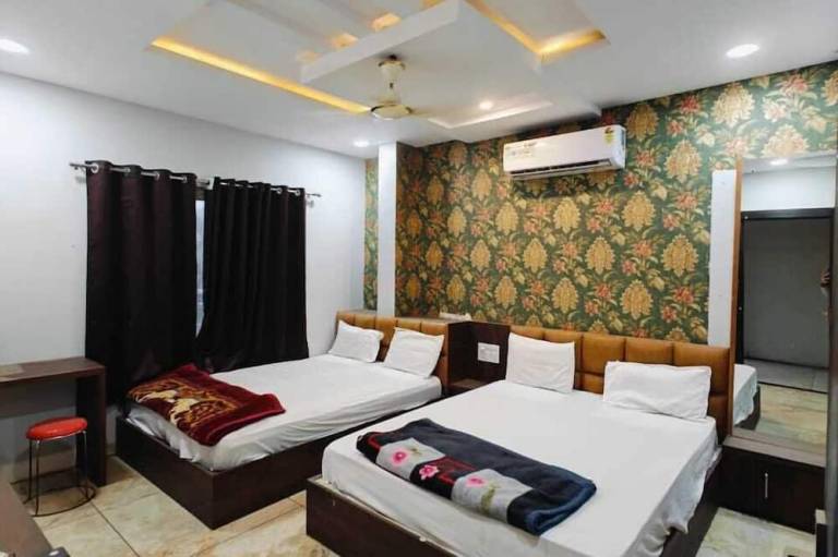 Hotel Jainam Palace