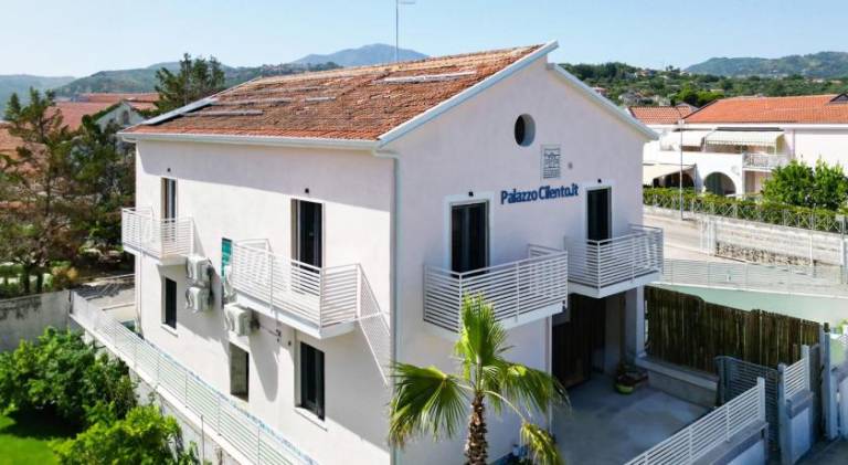Rental apartment with yard | Beach nearby | Pet-friendly in Casal Velino