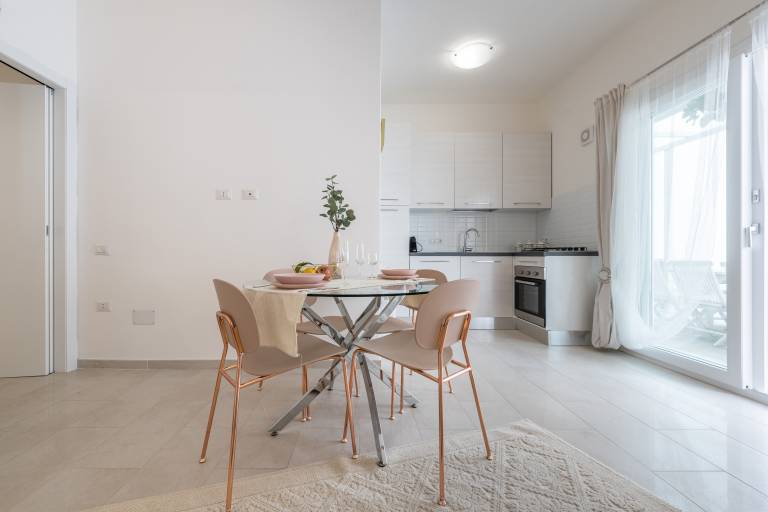 Apartment with terrace, garden & fast internet — photo 5