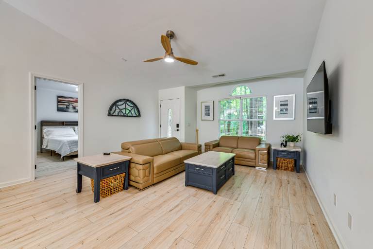 Mooresville Retreat w/ Patio, 1 Mi to Lake Norman! — photo 5