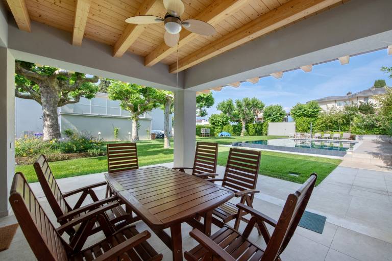 Villa with private pool, terrace & yard | Next to the beach | Pets allowed — photo 5
