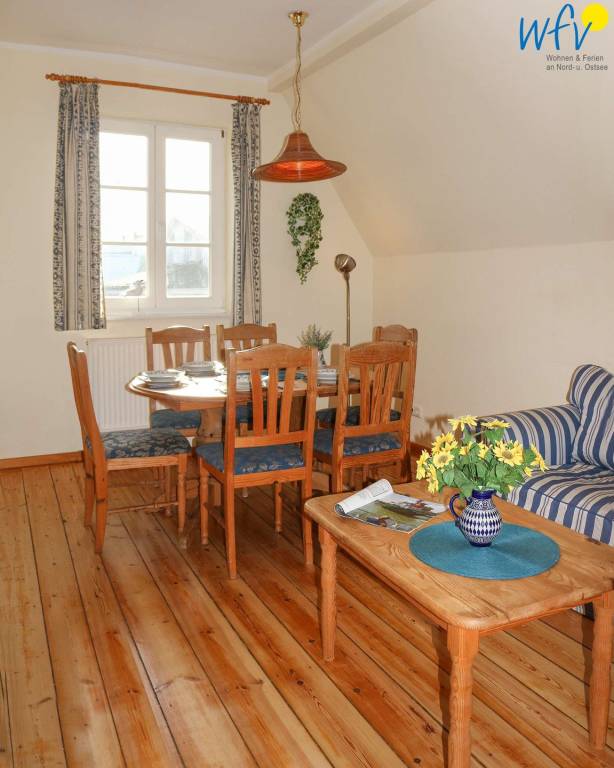 Villa Drei Rosen Ferienwohnung 4 in Binz: 75 m², WLAN, Privatparkplatz, Garten — photo 5