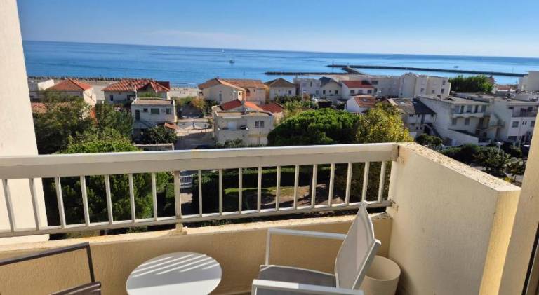 Apartment with 2 rooms for 6 persons — photo 4