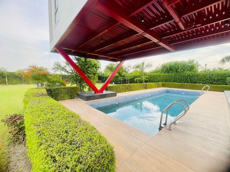 Villa with garden & pool | Pets are welcome in Faridabad