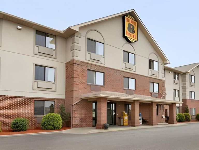 Super 8 By Wyndham Morgantown in Morgantown, WV