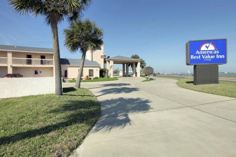 Days Inn by Wyndham Rockport Texas — photo 2