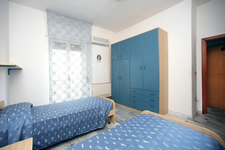 Rental apartment with 3 rooms for 8 persons — photo 3