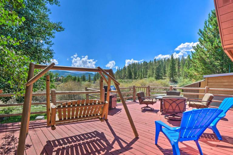 6 Mi to Ski Resort! Lakefront Breckenridge Cabin — photo 2