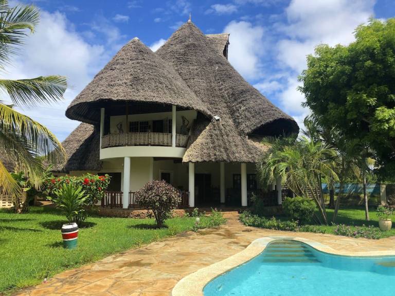 Villa Diani Beach