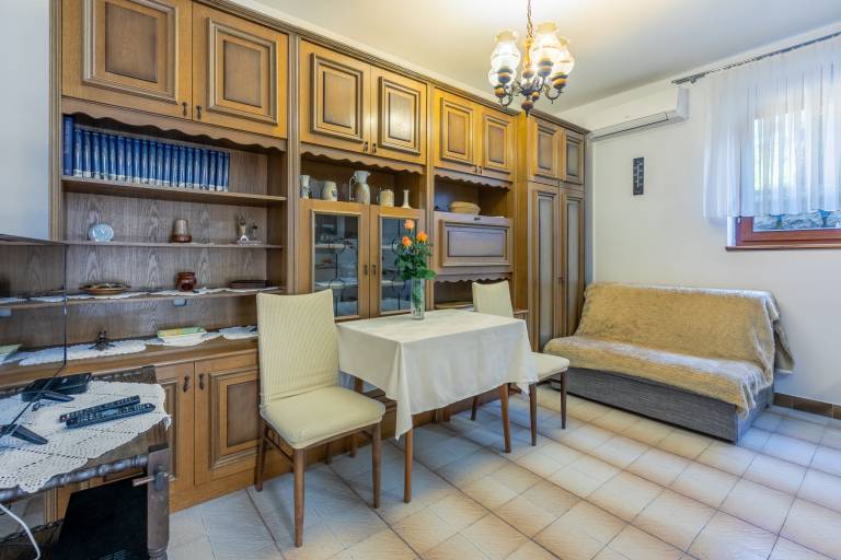 Pleasant rental apartment with garden, barbeque & terrace | Garden view | Next to the beach | Pets allowed — photo 5
